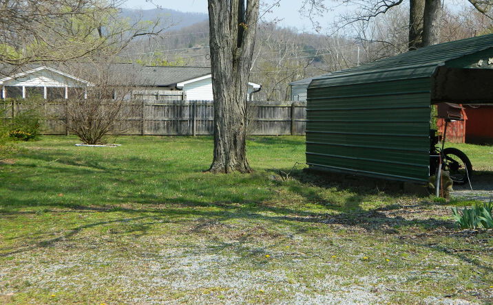 Pictures of Land property located at Tbd Bravo Street Lot 6, Elizabethton, TN 37643 for sales - image #1