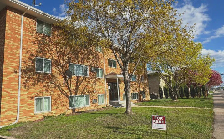 Pictures of Multifamily property located at 7427 Penn Ave S, Minneapolis, MN 55423 for sales - image #1