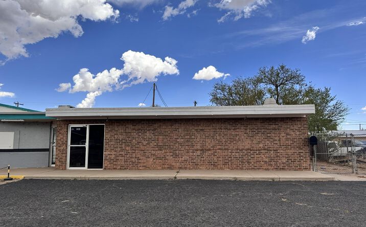Pictures of Office, Retail property located at 1113 N Thornton, Clovis, NM 88101 for sales - image #1