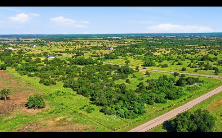 Pictures of Land property located at 100 Gilmore Crt, Granbury, TX 76048 for sales - image #1
