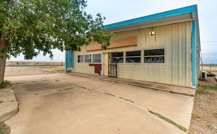 Pictures of Retail property located at 9298 TX-86, Silverton, TX 79257 for sales - image #1