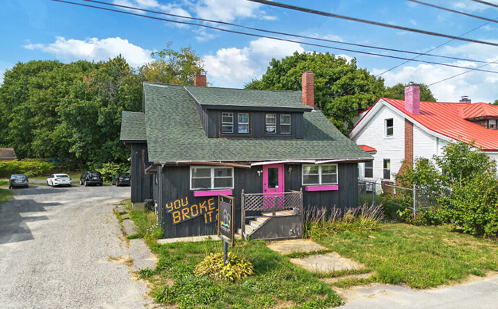 Pictures of Multifamily property located at 144 College Ave, Waterville, ME 04901 for sales - image #1
