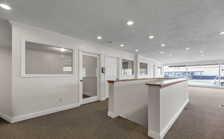 Pictures of Retail, Industrial property located at 2712 S 300 E, South Salt Lake, UT 84115 for sales - image #1