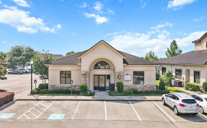 Pictures of Office property located at 4626 Riverstone Blvd, Missouri City, TX 77459 for sales - image #1