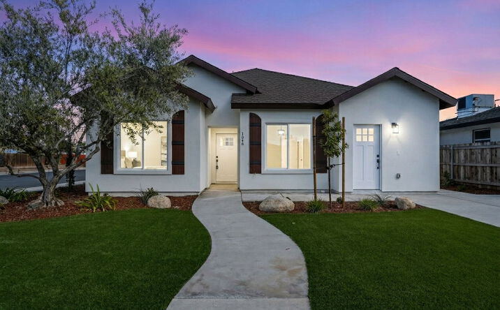 Pictures of Multifamily property located at 1646 Clinton Street, Delano, CA 93215 for sales - image #1