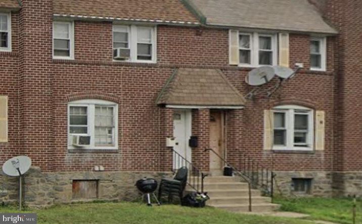 Pictures of Multifamily property located at 319 E Essex Ave, Lansdowne, PA 19050 for sales - image #1