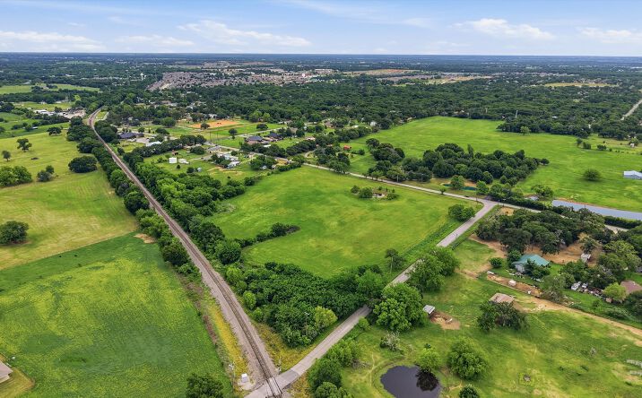 Pictures of Land property located at New Hope Road, Aubrey, TX 76227 for sales - image #1