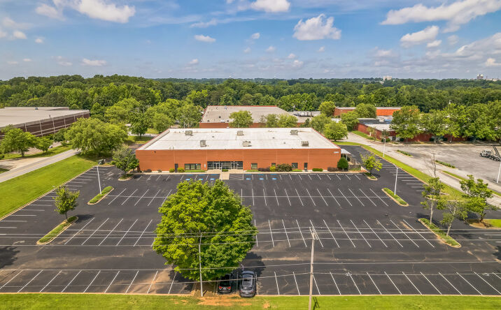 Pictures of Office property located at 2080 Brentwood Street, High Point, NC 27263 for sales - image #1