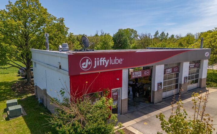 Pictures of Retail property located at 445 South McLean Boulevard, Elgin, IL 60123 for sales - image #1