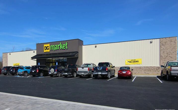 Pictures of Retail property located at 811 S DIVISION ST, CARTERVILLE, IL 62918-1528 for sales - image #1