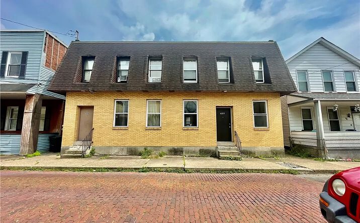 Pictures of Multifamily property located at 306 Campbell Street, McKees Rocks, PA 15136 for sales - image #1