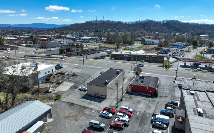 Pictures of Retail property located at 2165 Euclid Avenue, Bristol, VA 24201 for sales - image #1