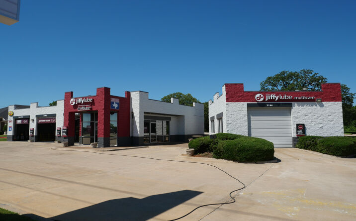 Pictures of Retail property located at 1841 PRECINCT LINE RD, HURST, TX 76054-3132, 1531 South Cooper Street, Arlington, TX 76010, 4810 Matlock Road, Arlington, TX 76018, 11415 Farm to Market Road 730 North, Azle, TX 76020 for sales - image #1