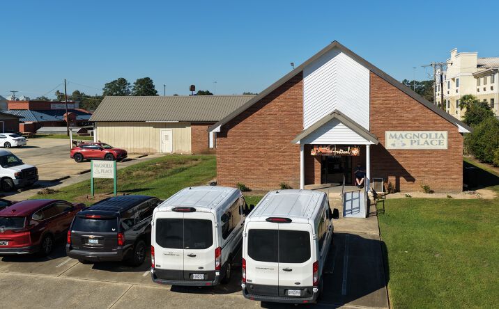 Pictures of Retail property located at 116 SCOTT DR, MCCOMB, MS 39648-3624 for sales - image #1