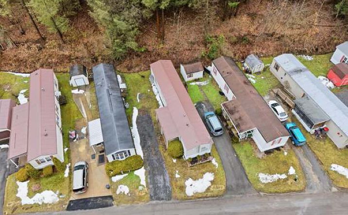 Pictures of Mobile Home Park property located at 37 CAPRICORN DR, CLEARFIELD, PA 16830 for sales - image #1