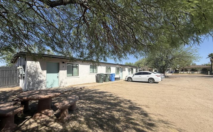 Pictures of Multifamily property located at 1215 E MISSION LN, PHOENIX, AZ 85020 for sales - image #1