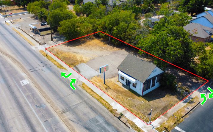 1501 West Waco Drive, Waco