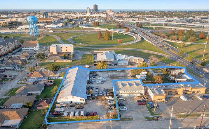 Pictures of Retail, Office, Land property located at 2312 North Causeway Boulevard, Metairie, LA 70001 for sales - image #1