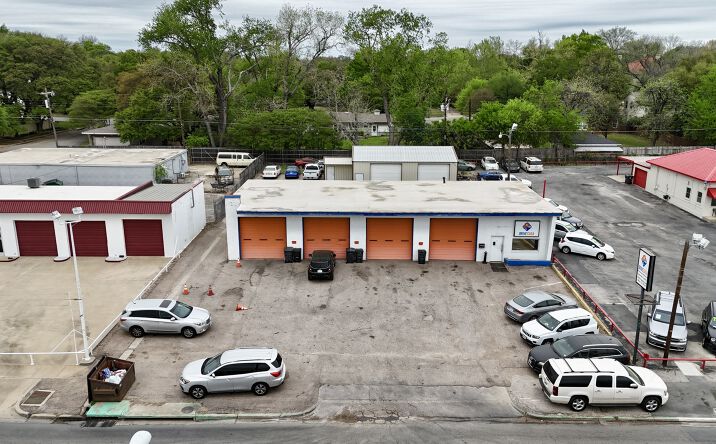 Pictures of Retail property located at 3421 Franklin Avenue, Waco, TX 76710 for sales - image #1
