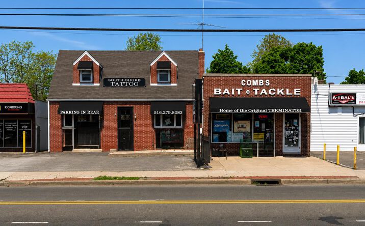 Pictures of Retail property located at 74 Merrick Rd, Amityville, NY 11701 for sales - image #1