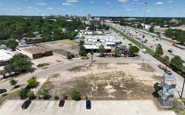 Pictures of Land property located at 606 James Dr, Richardson, TX 75080 for sales - image #1