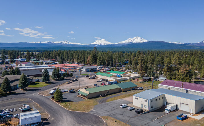 Pictures of Industrial property located at 723 Curtis Court, Sisters, OR 97759 for sales - image #1