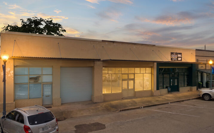 Pictures of Retail property located at 307 W THIRD ST, CLIFTON, TX 76634-1602 for sales - image #1