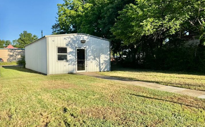 Pictures of Office property located at 6 S Main St, Krebs, OK 74554 for sales - image #1