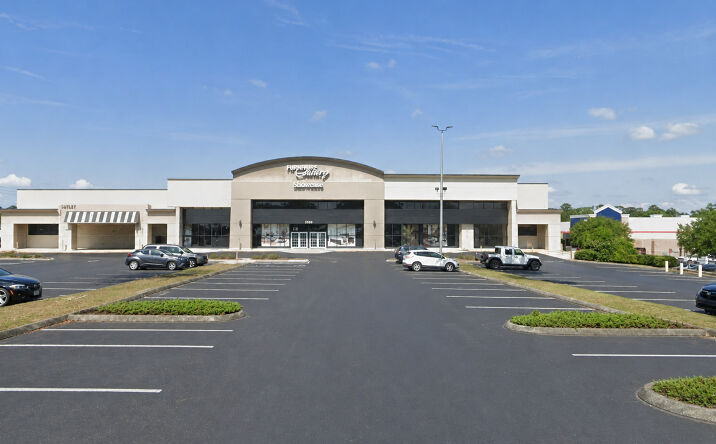 Pictures of Retail property located at 2330 Northwest 13th Street, Gainesville, FL 32609 for sales - image #1