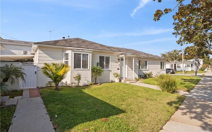 Pictures of Multifamily property located at 300-. W Hillsdale, Inglewood, CA 90302 for sales - image #1