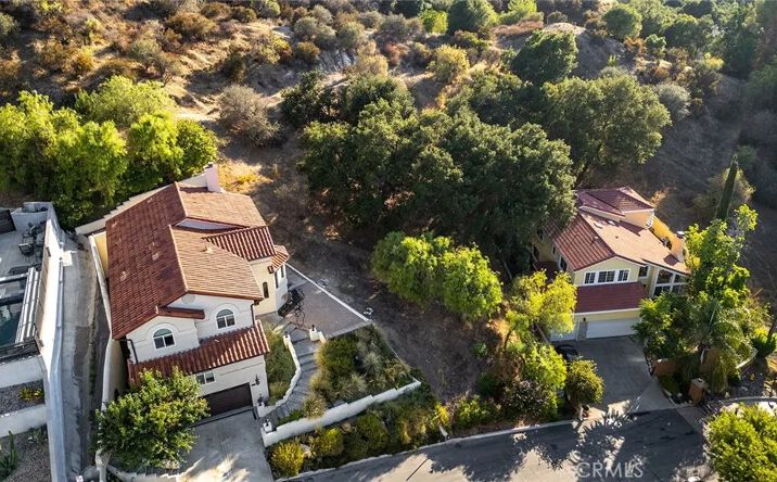 Pictures of Land property located at 24923 Bella Vista, Newhall, CA 91321 for sales - image #1