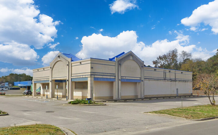 Pictures of Retail property located at 824 West Raleigh Boulevard, Rocky Mount, NC 27803 for sales - image #1