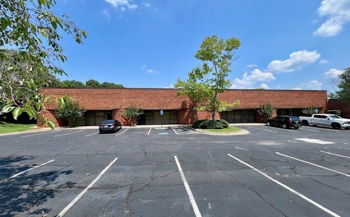 Pictures of Industrial, Mixed Use property located at 2513 Royal Pl, Tucker, GA 30084-3035 for sales - image #1