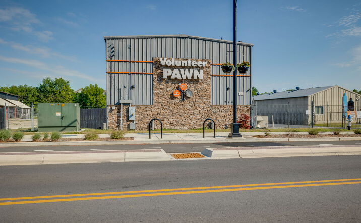 Pictures of Retail, Business for Sale property located at 718 W Walnut St, Johnson City, TN 37604 for sales - image #1