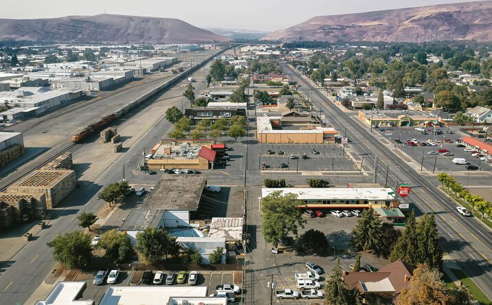 Pictures of Hospitality property located at 416 North 1st Street, Yakima, WA 98901 for sales - image #1