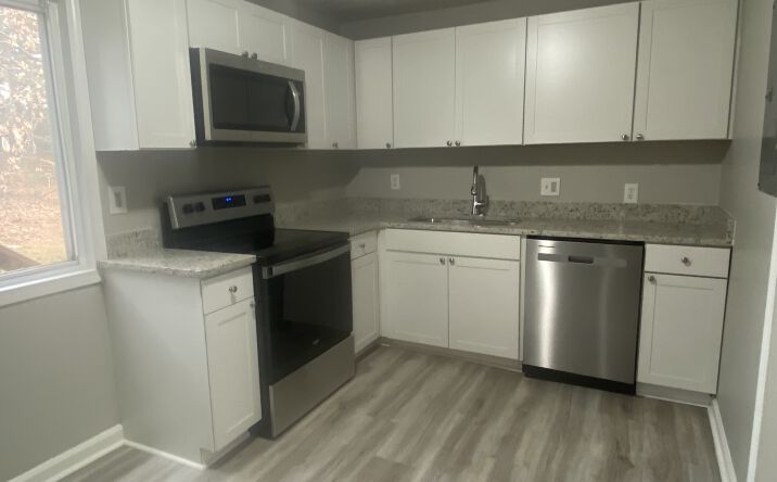 Pictures of Multifamily property located at 1627 Line Circle, Decatur, GA 30032 for sales - image #1