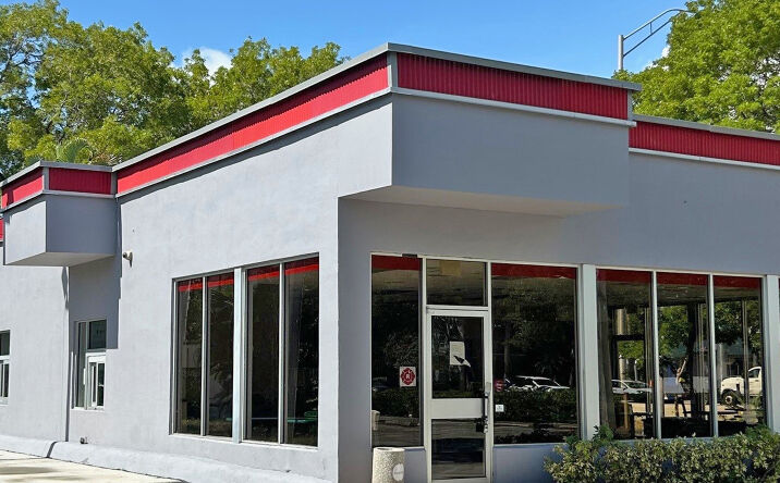 Pictures of Retail property located at 40 N Federal Highway, Pompano Beach, FL 33062 for sales - image #1