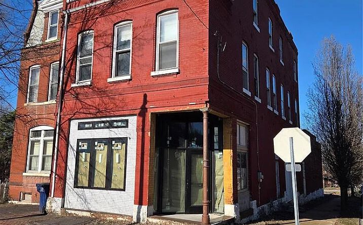 Pictures of Multifamily property located at 3801 Marine Avenue, St. Louis, MO 63118 for sales - image #1