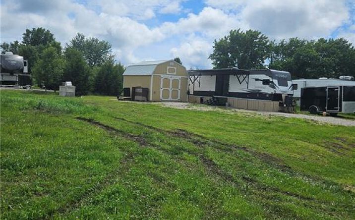 Pictures of Land, Special Purpose, Multifamily property located at 6 Greenwood Lane, Linn Valley, KS 66040 for sales - image #1
