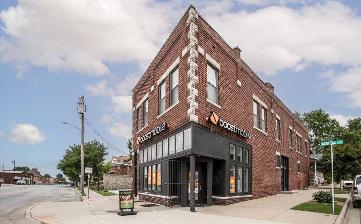 Pictures of Retail, Office, Mixed Use property located at 11 S 17th Street, Kansas City, KS 66102 for sales - image #1