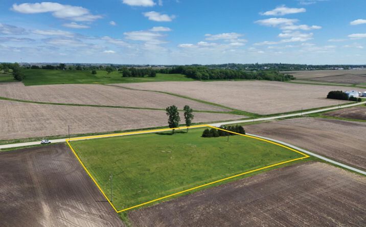 Pictures of Land, Special Purpose property located at 898 Henik Road, Mount Vernon, IA 52314 for sales - image #1