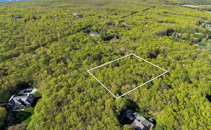 Pictures of Land, Multifamily property located at 212 Little Noyack Path, Water Mill, NY 11976 for sales - image #1