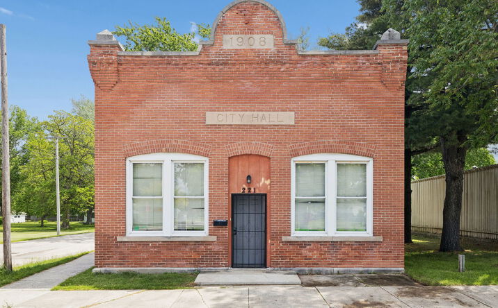 Pictures of Mixed Use property located at 221 N Mitchell Street, Braceville, IL 60407 for sales - image #1