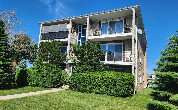 8125 S Roberts Road, Bridgeview