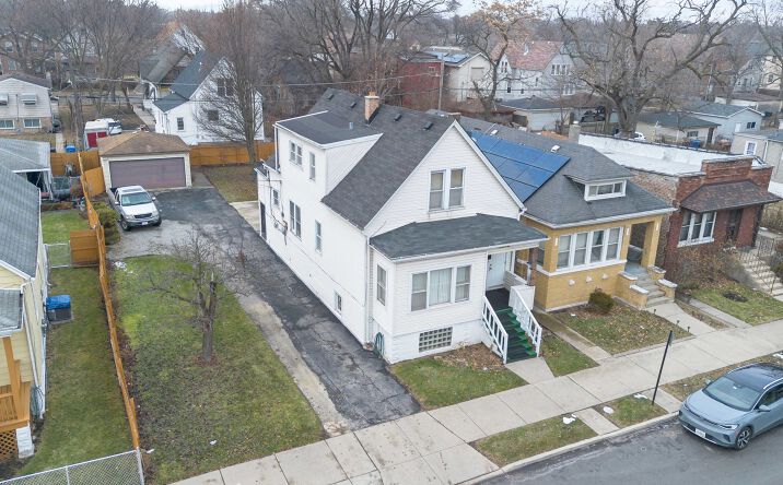 Pictures of Multifamily property located at 9352 S Woodlawn Avenue, Chicago, IL 60619 for sales - image #1