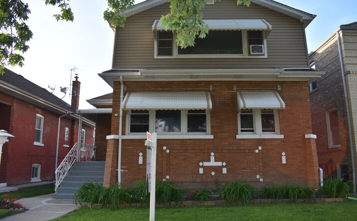 Pictures of Multifamily property located at 7030 W Wrightwood Avenue, Chicago, IL 60707 for sales - image #1