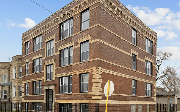 Pictures of Multifamily property located at 4537 W Congress Parkway, Chicago, IL 60624 for sales - image #1