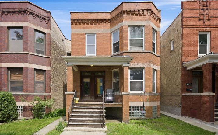 Pictures of Multifamily property located at 3531 N Oakley Avenue, Chicago, IL 60618 for sales - image #1