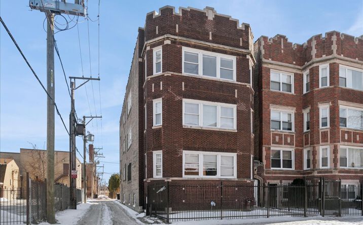 Pictures of Multifamily property located at 7515 S Essex Avenue, Chicago, IL 60649 for sales - image #1