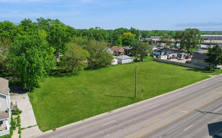 Pictures of Land property located at 920 S Lake Street, Aurora, IL 60506 for sales - image #1